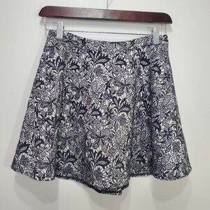 Cache Cache Black & White Floral Skater Skirt